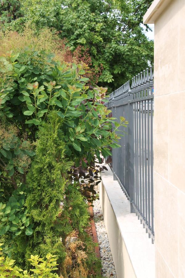 Apartman Villa Magdalena Balatonfured Exterior photo